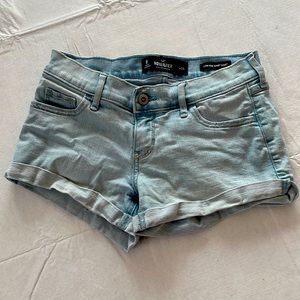 Hollister low rise short shorts